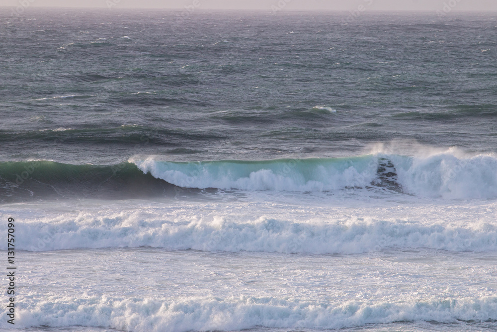 Fototapeta premium rough shoreline waves