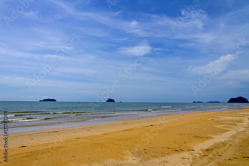 Blue sky and sand © suthin3