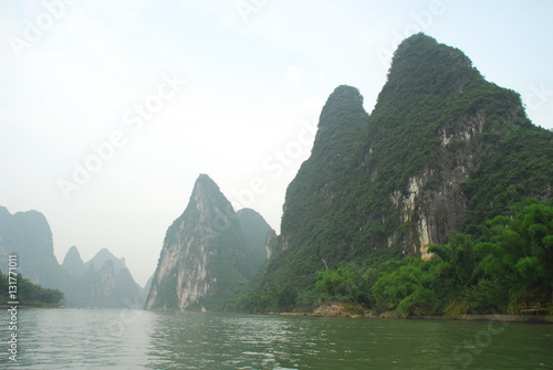 The Lijiang River raft