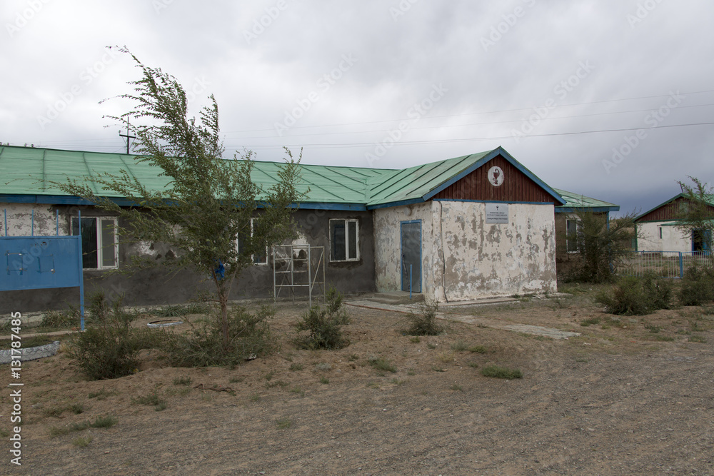 Fototapeta premium Mongolisches Dorf in der Wüste Gobi