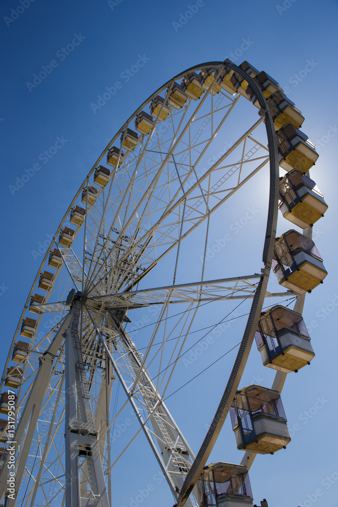 ferris wheel sideview