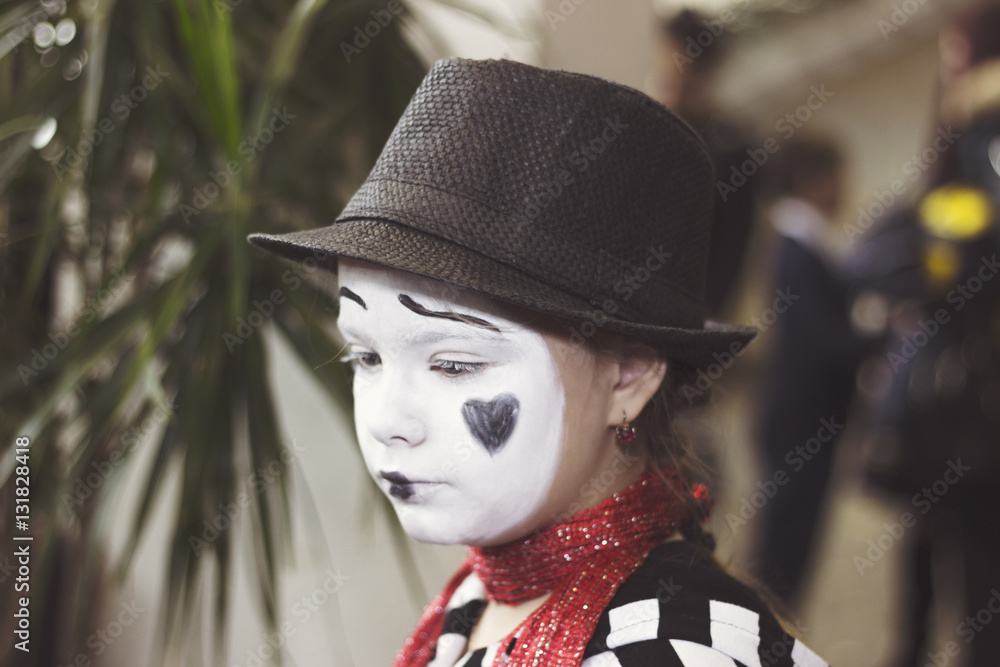 Girl in the form of mime actor Girl in the form of mime actor