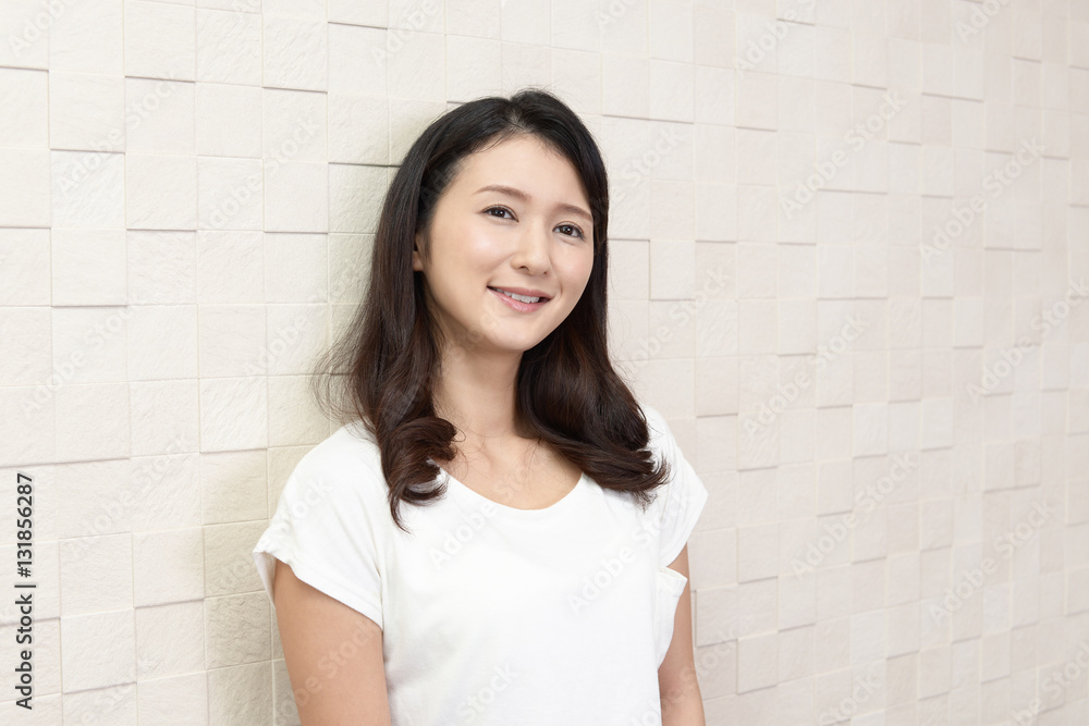 笑顔の女性 笑顔の女性