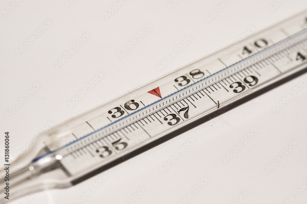 altes Fieberthermometer aus Glas altes Fieberthermometer aus Glas