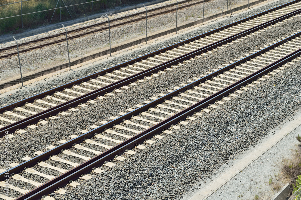 train tracks with gravel