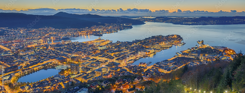 Bergen Stadt Norwegen beleuchtet Panorama