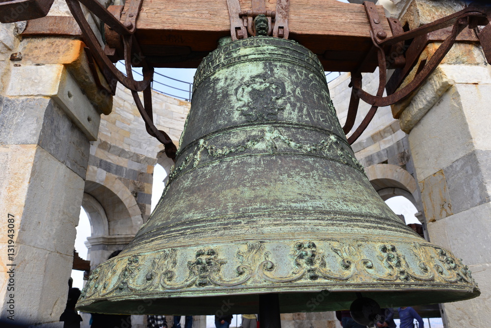 Glocken im schiefen Turm von Pisa 