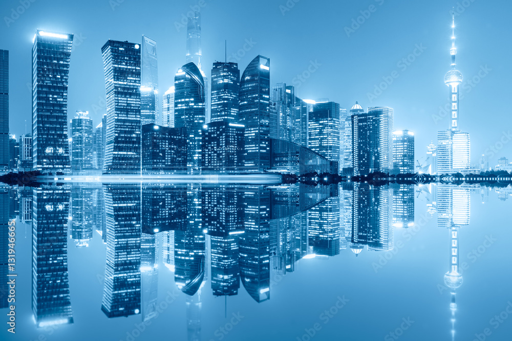 Fototapeta premium Shanghai skyline on the Huangpu River at night,China