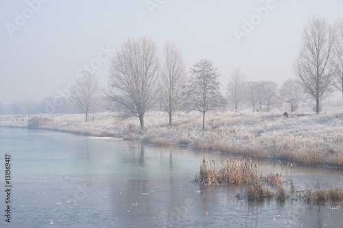 Winterlandschaft am See  © tina7si