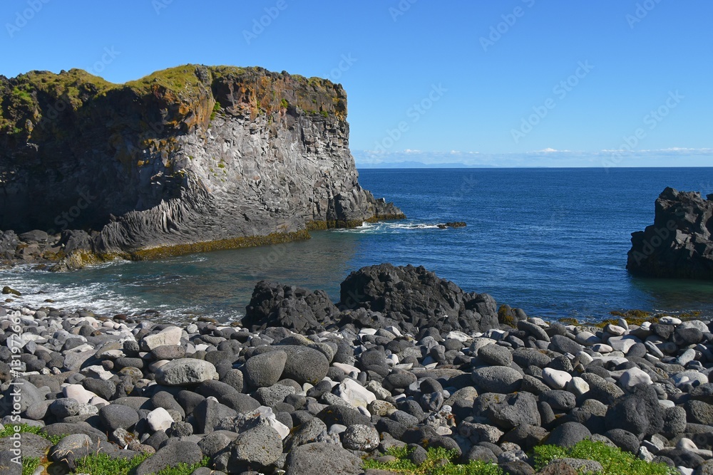 Küste bei Arnarstapi auf Snaefellsnes (Island)