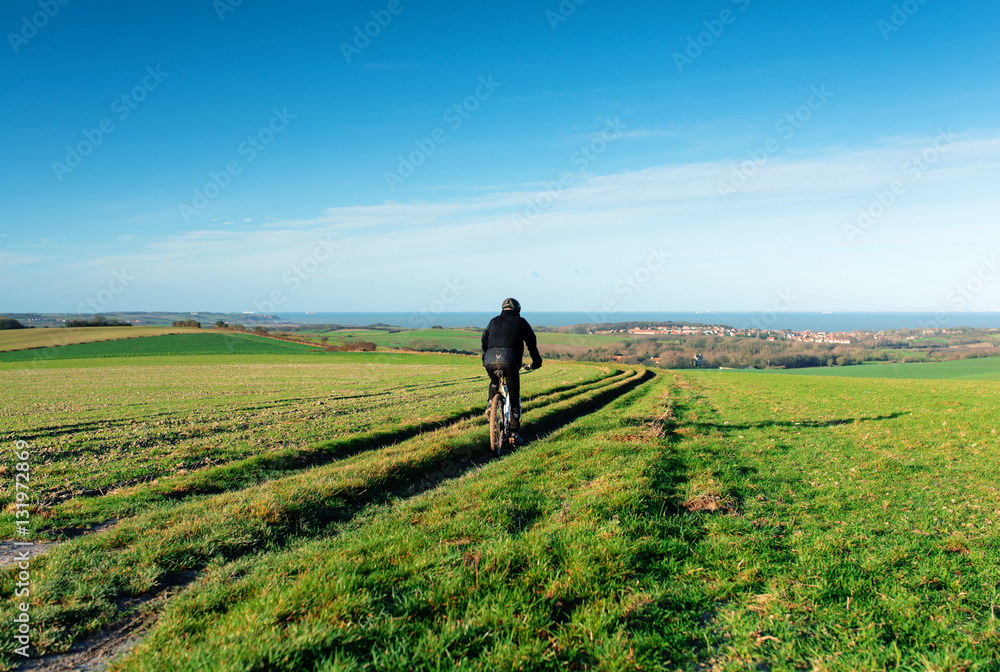 vtt dans la campagne