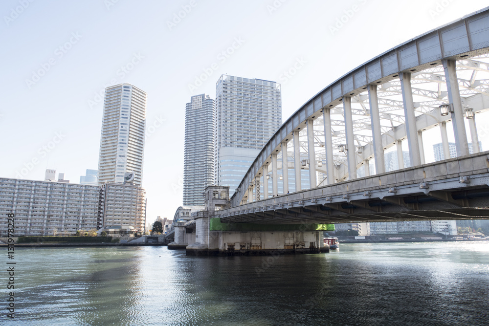 東京風景（勝鬨橋と勝どきの街並み）