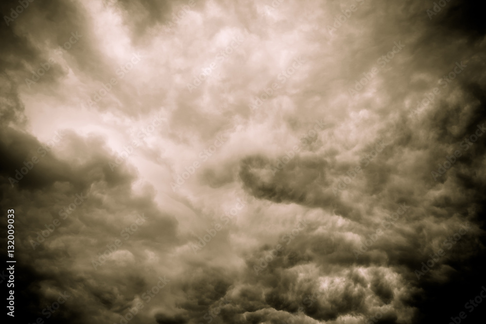 Obraz premium Ominous Grey Storm Clouds Filtered