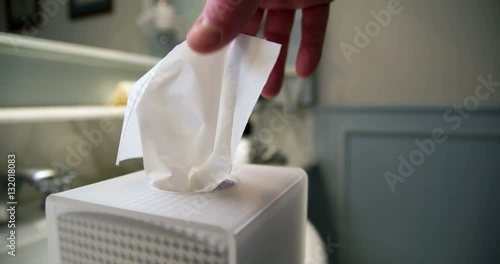 Hotel tissue kleenex slowmotion
