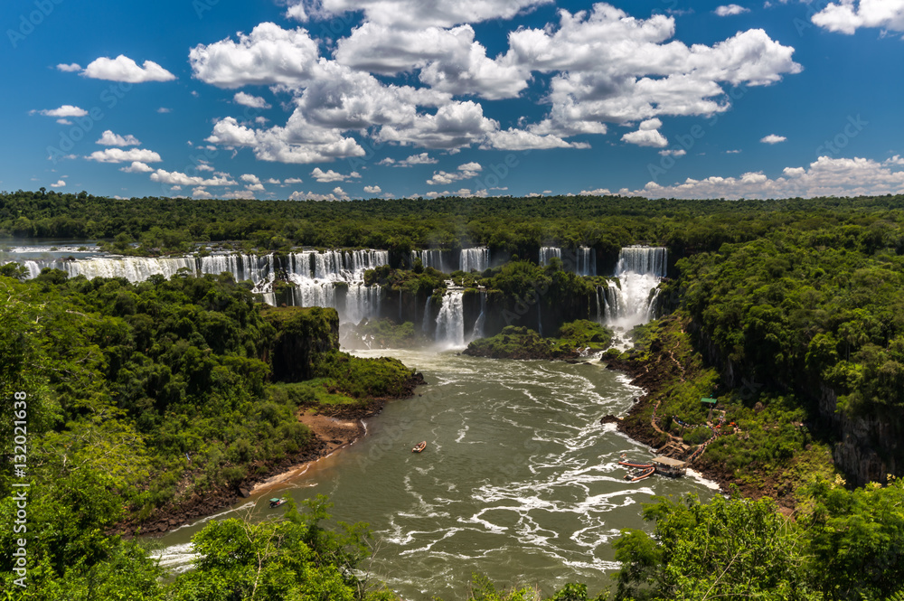 Fototapeta premium View of the Iguazú Falls