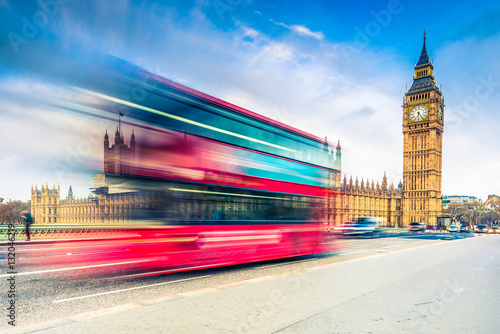 Canvas Print Big Ben and landmark bus on Westminster Bridge in London