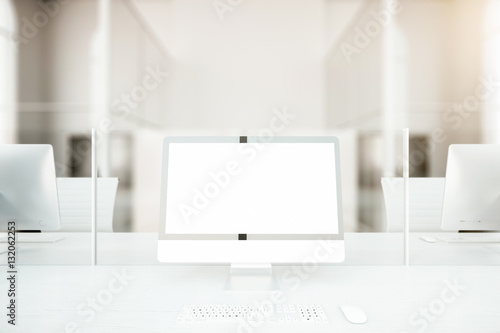 Blank white computer closeup © peshkova
