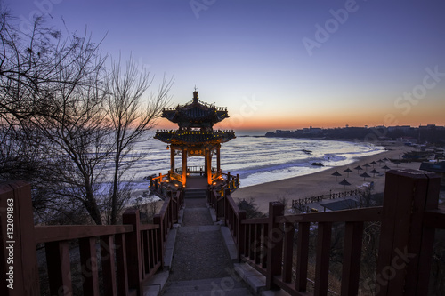 Wallpaper Mural sunrise by the sea Torontodigital.ca