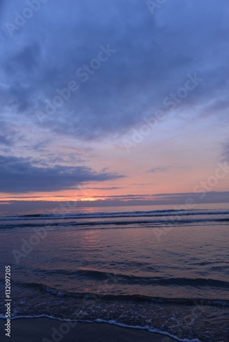 Fototapeta Naklejka Na Ścianę i Meble -  Sonnenuntergang Lido di Camaiore im Ligurischen Meer