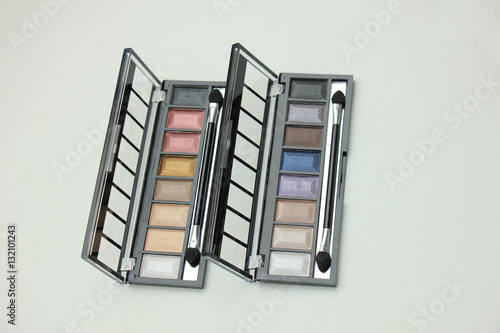 Eye shadow palette