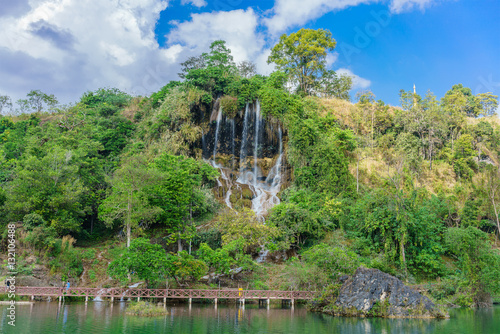Quadro su tela Thararak waterfall baan chedi kho, Mae sot, Tak, Thailand