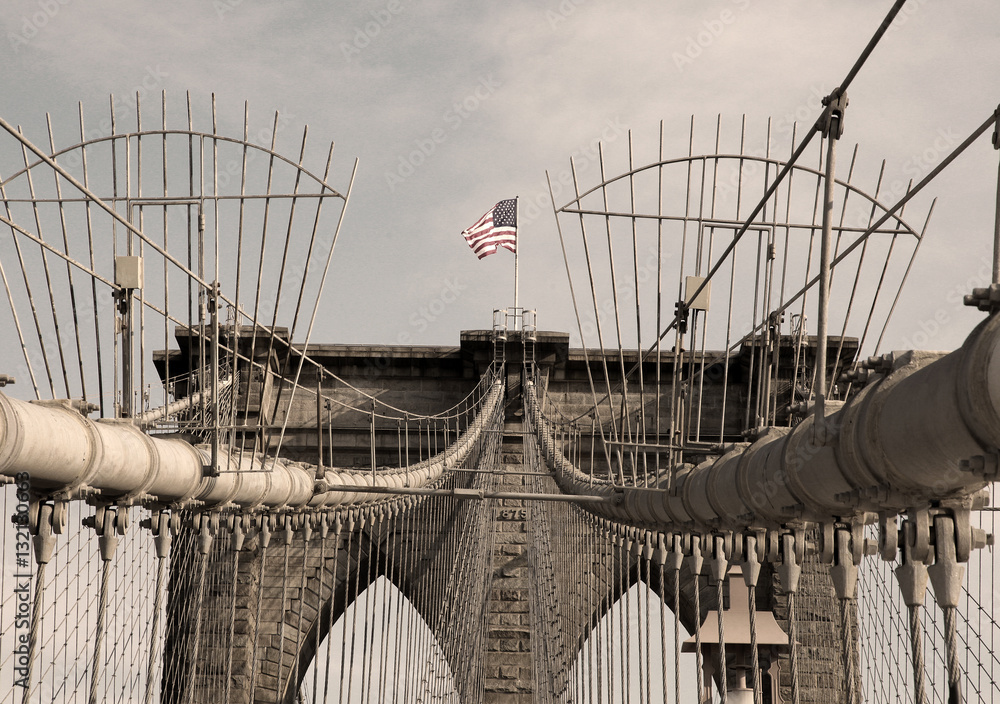 Fototapeta premium Brooklyn Bridge - sepia image