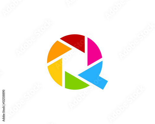 Letter Q Camera Logo Design Element