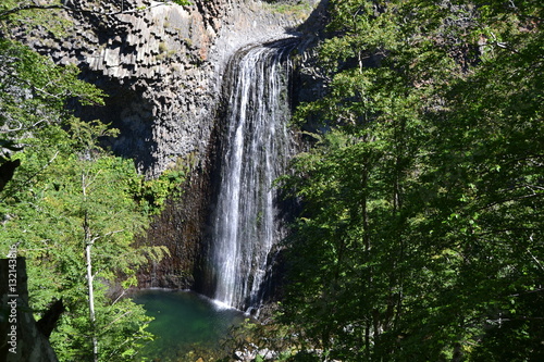 chute d eau  piscine naturelle