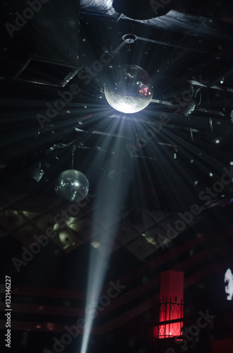 Fototapeta Naklejka Na Ścianę i Meble -  Disco ball light reflection