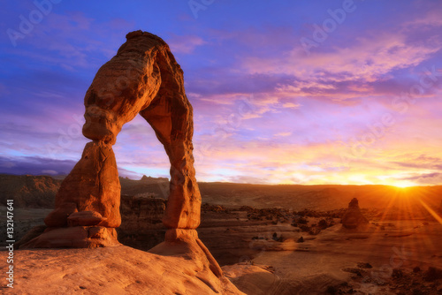 Photo Soft light sunset of Delicate Arch Utah