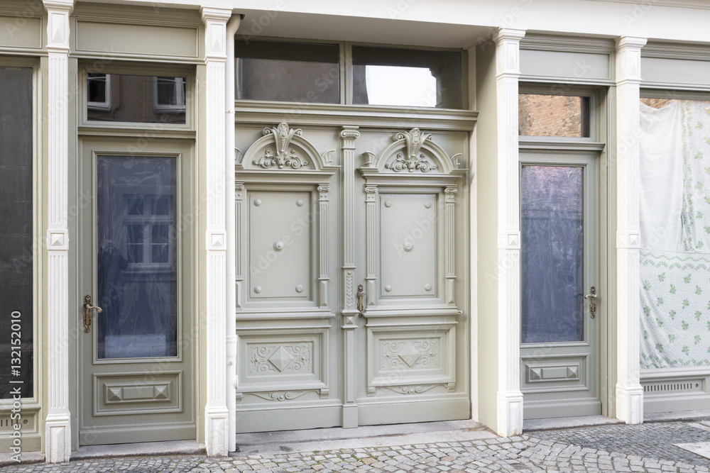 Historische renovierte Hautüre in Görlitz, Deutschland