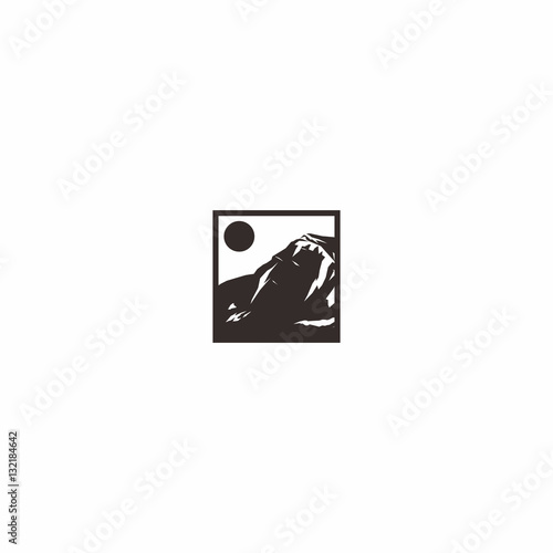 Mount in square landscape logo