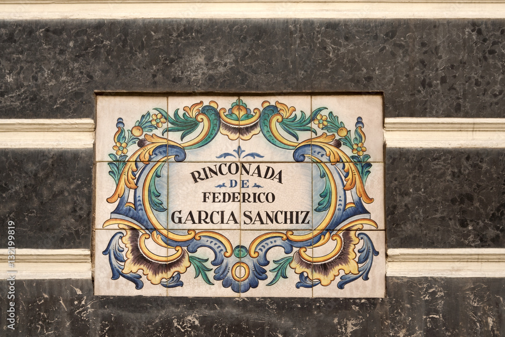 Fototapeta premium Rinconada de Federico Garcia Sanchiz, street signs in Ciutat Vella, Valencia
