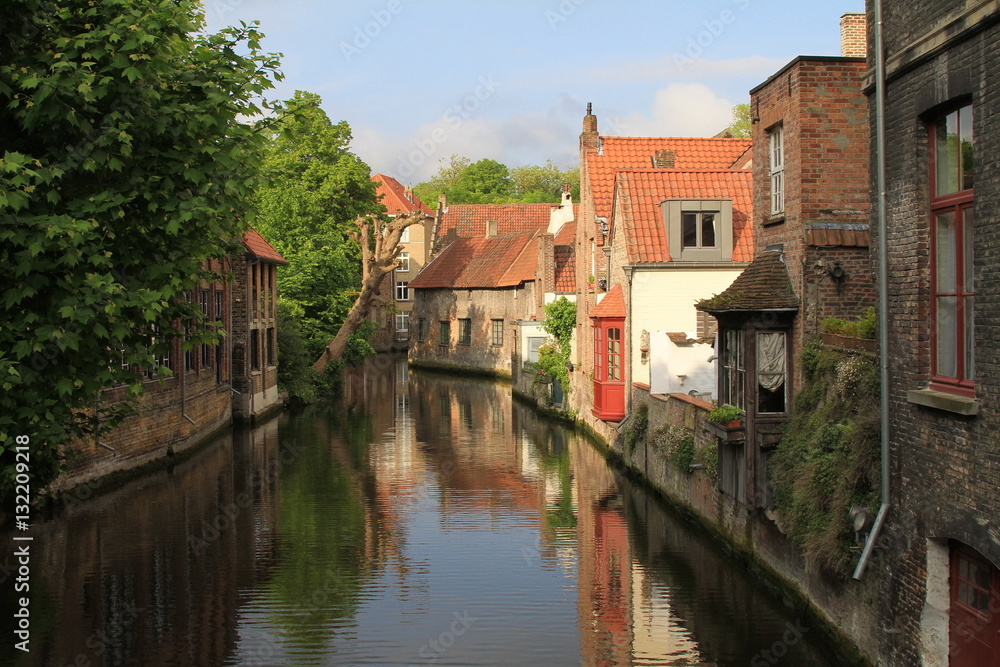 Kanal in der Altstadt von Brügge (Belgien)