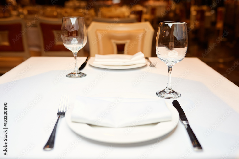 glasses on a table in a restaurant