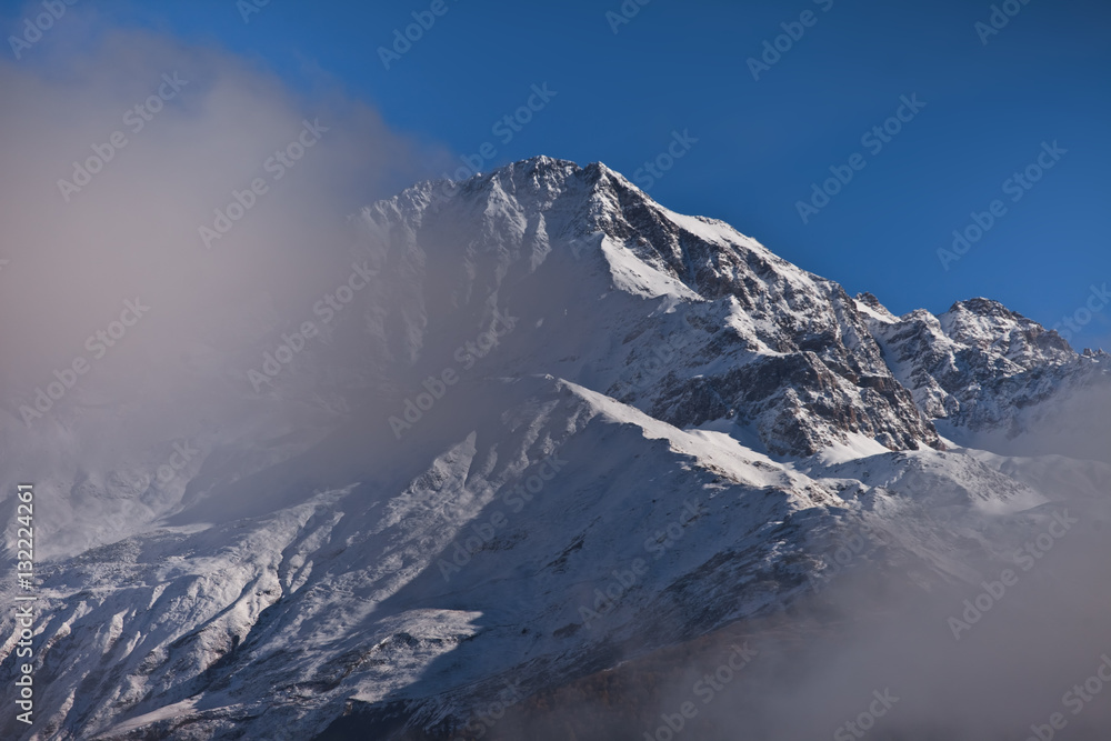 Kaukaz - Gruzja w zimowej szacie. Caucassus mountains in Georgia.
