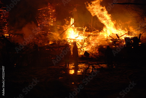 conflagration / Burning/ firefighters /fire, people on fire