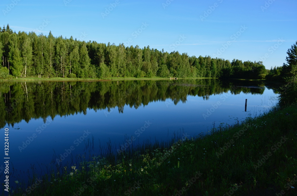LAKE AT 2AM IN NORTHERN FINLAND, LAPLAND, SCANDINAVIA, EUROPE