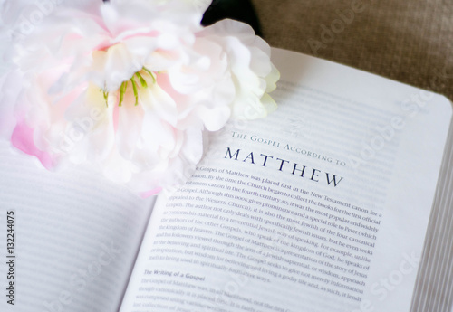 Schilderij op canvas Book of Matthew