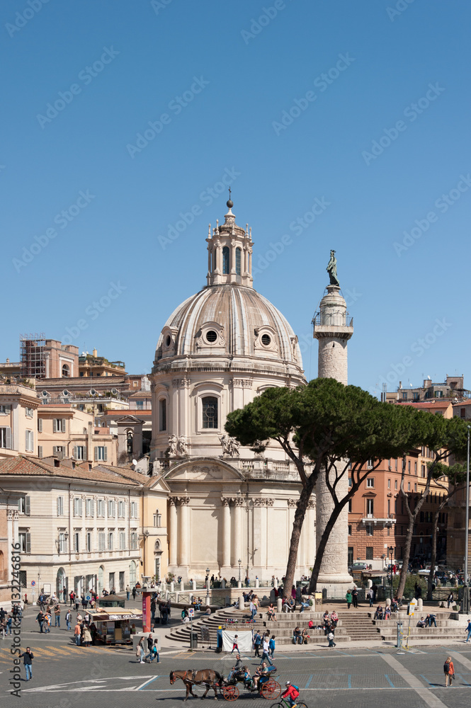 Obraz premium Touristen am Forum Romanum