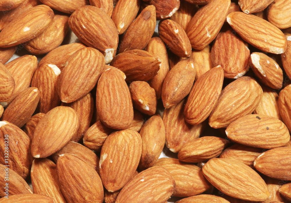 Fototapeta premium Raw almonds background