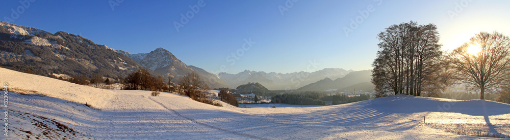 Fototapeta premium Allgäu - Berge - Winter - Oberstdorf - Panorama - Schnee