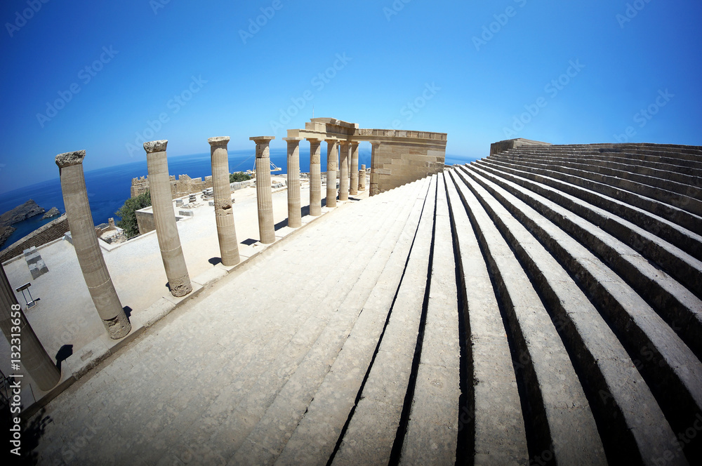 Obraz premium columns of the temple
