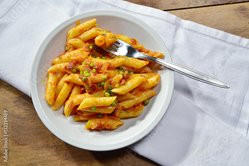 Pasta con sugo pronta da mangiare