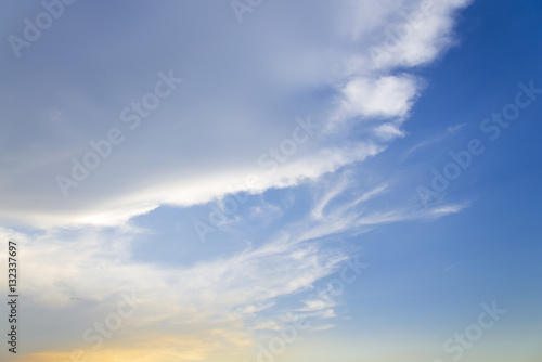 Fototapeta Naklejka Na Ścianę i Meble -  Blue sky with closeup white fluffy clouds background and pattern