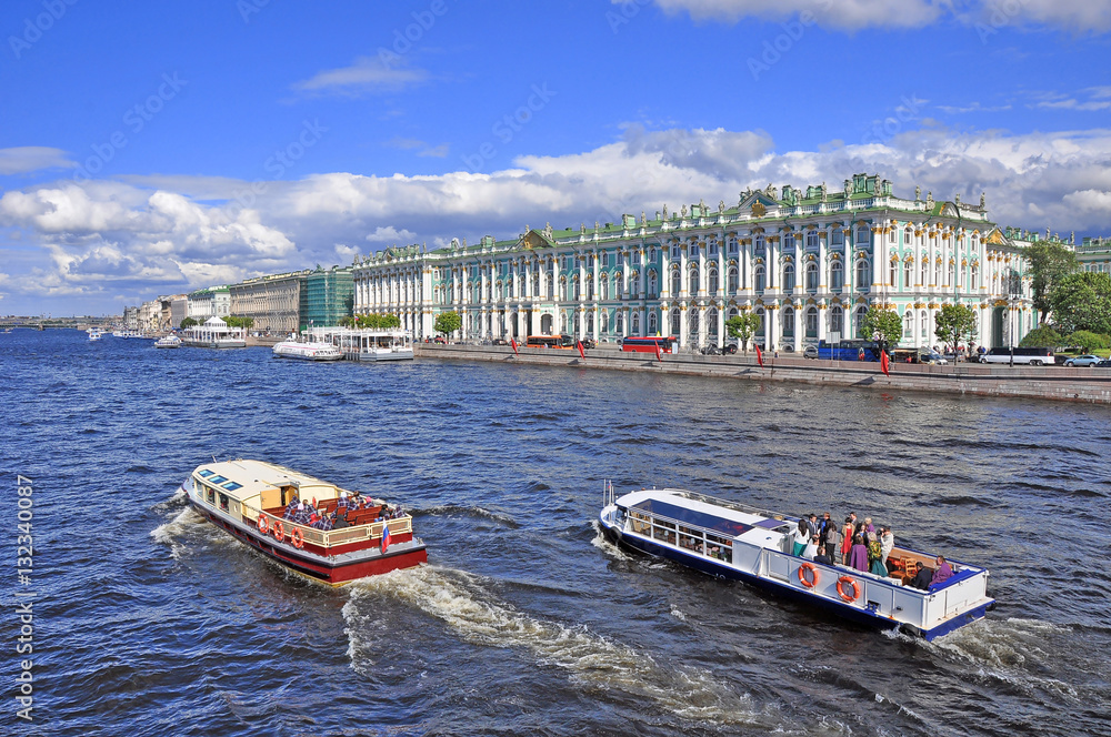 Obraz premium Petersburg. View of the Neva river