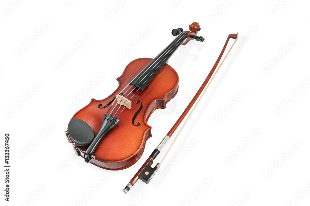 Obraz premium Klasyczne brązowe skrzypce i smyczek leżący obok na białym tle