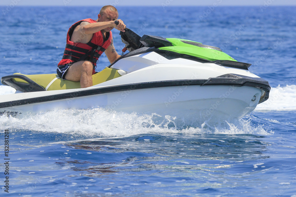 Obraz premium Having fun on a jet-ski