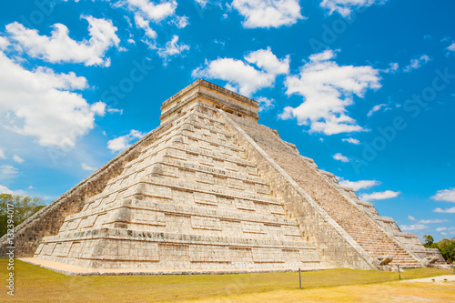 Temple of Kukulkan in Chichen Itza  Yucatan  Mexico