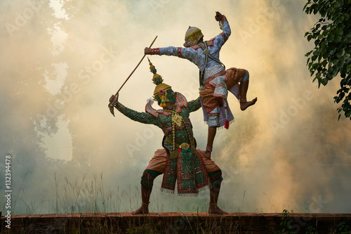 Obraz na plátně Khon,Art culture Thailand Dancing in masked khon Tod-sa-kan and Hanuman in literature amayana,thailand culture traditional Khon,Thailand